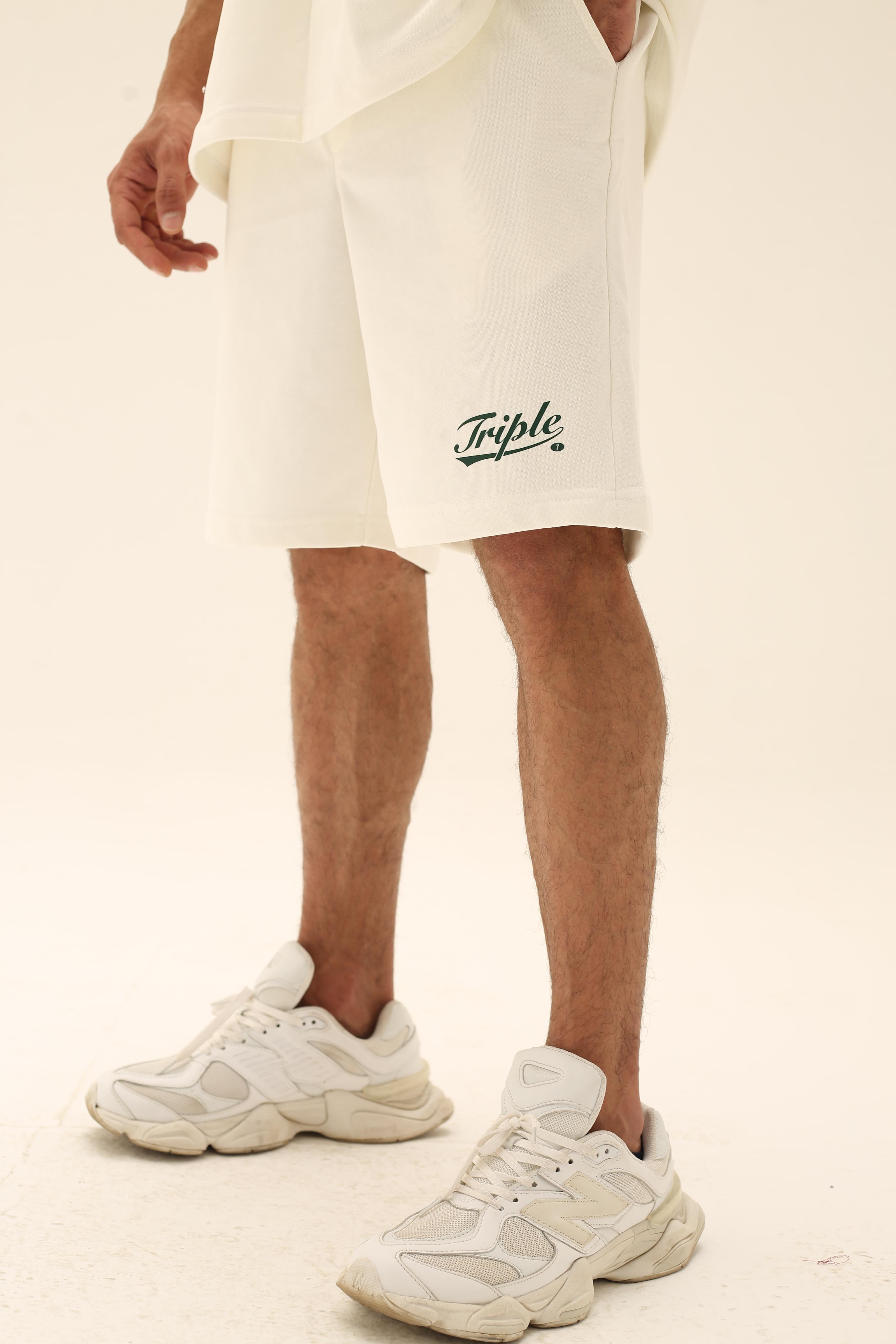 The court set - Off white