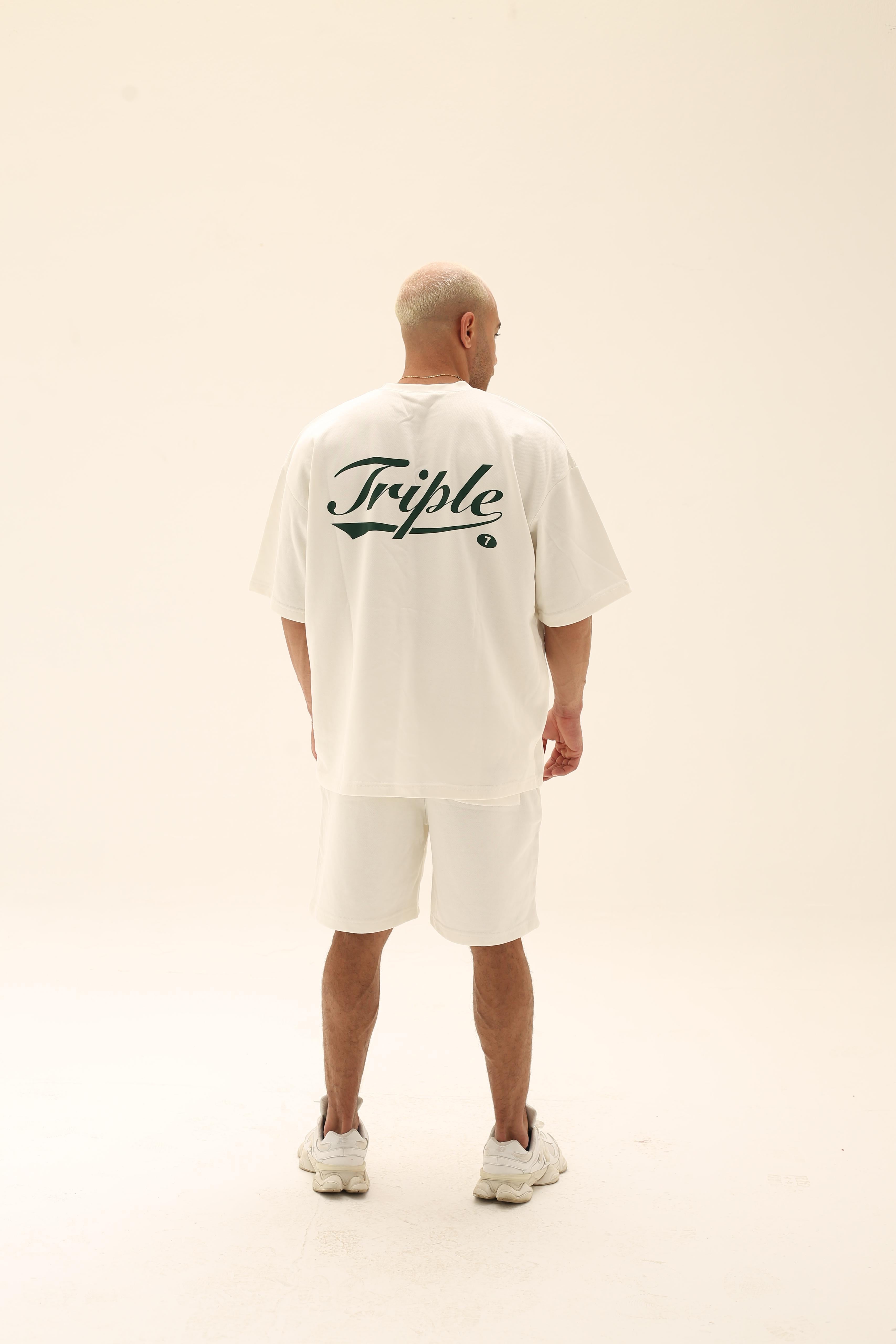 The court set - Off white
