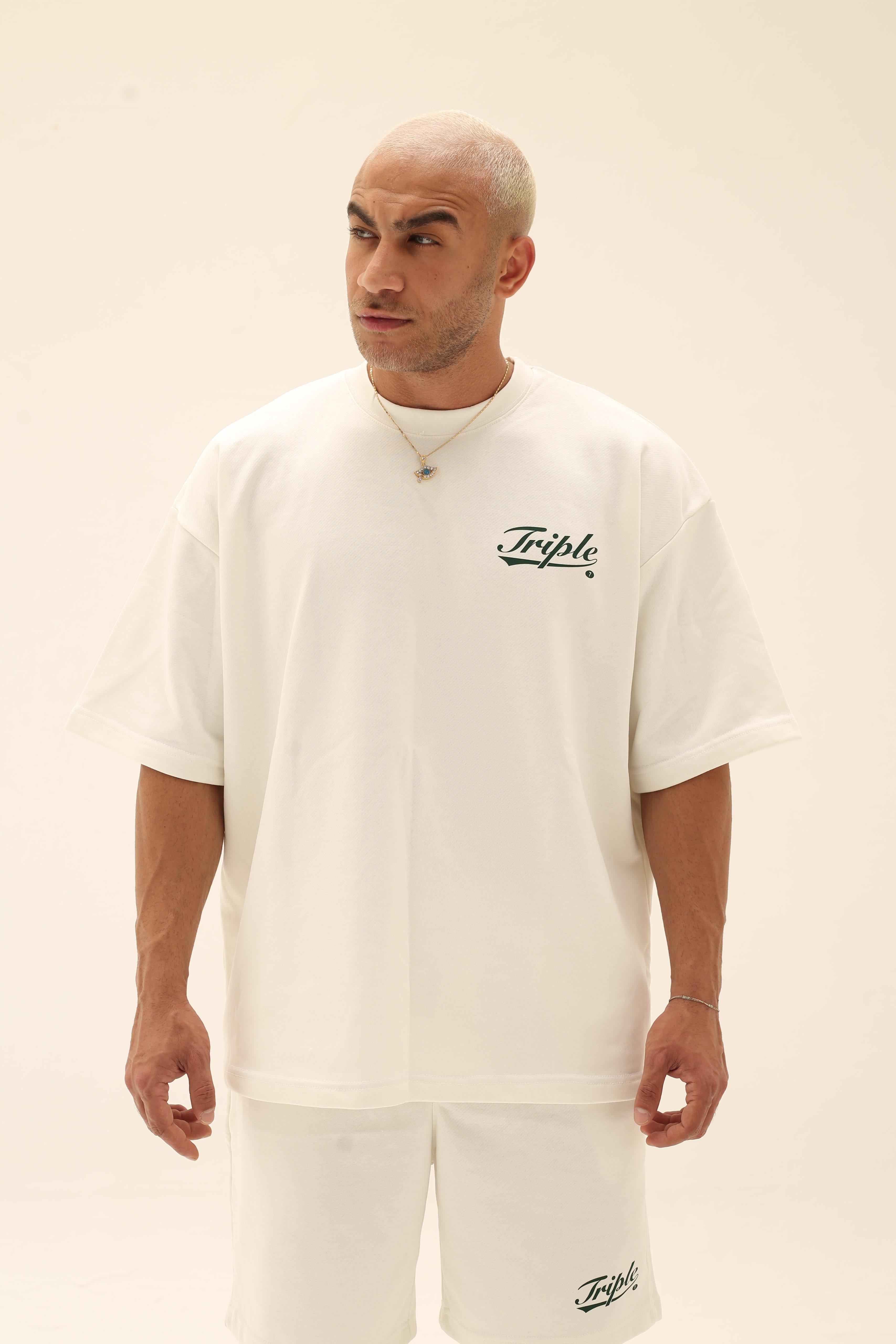 The court set - Off white