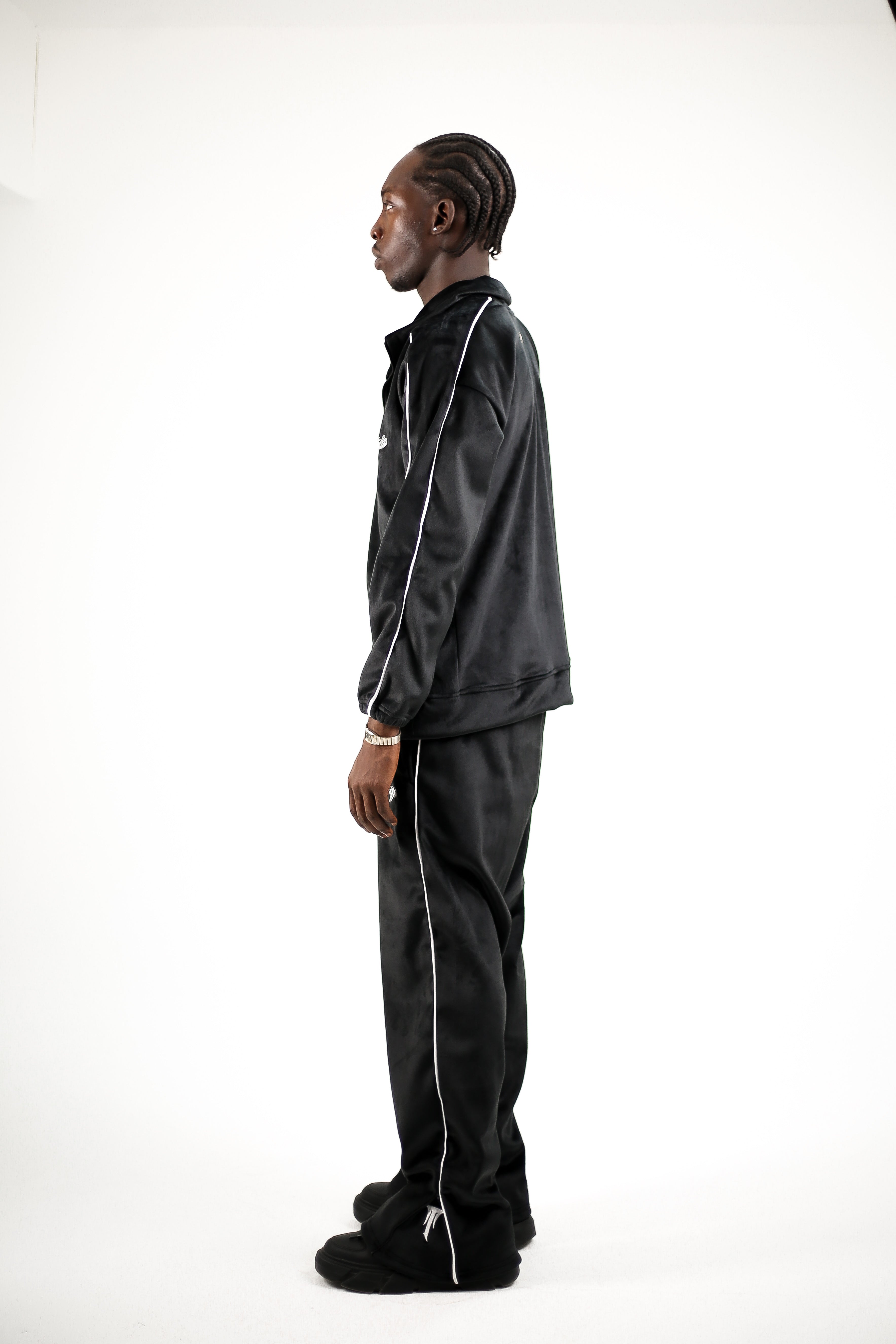 The Noir Royale (sweater/ trousers) (Black)