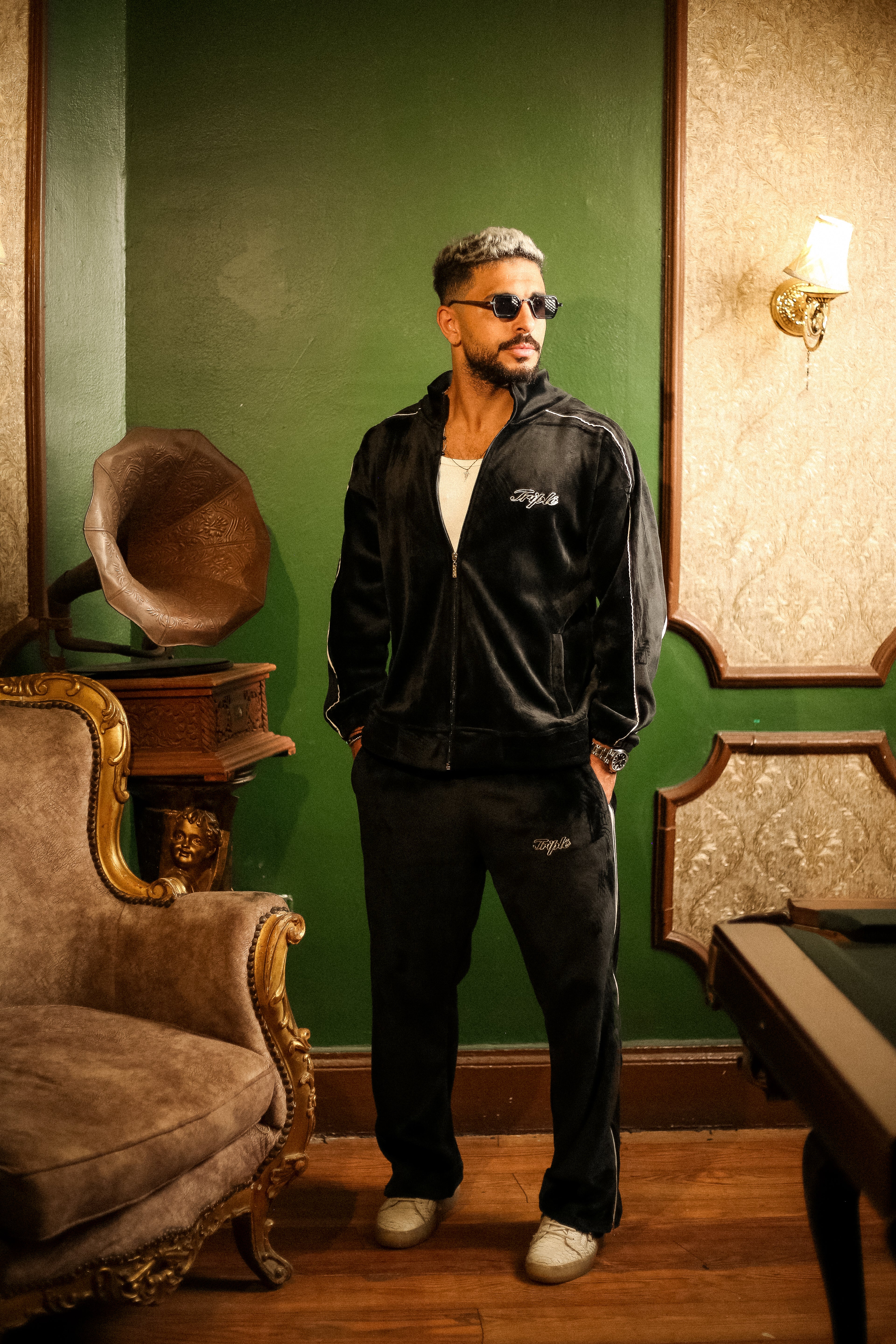 The Noir Royale (sweater/ trousers) (Black)