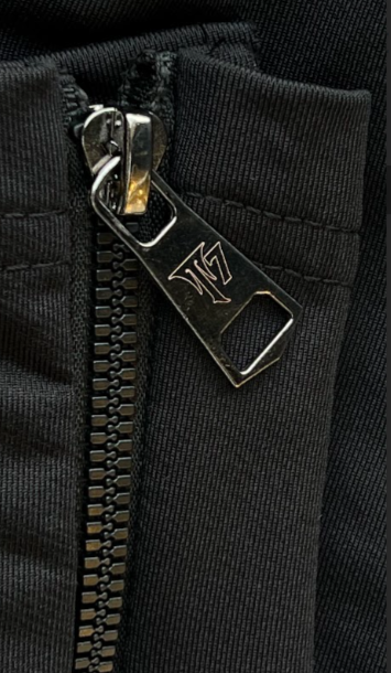 Bottoms with zip (T zipped signature)