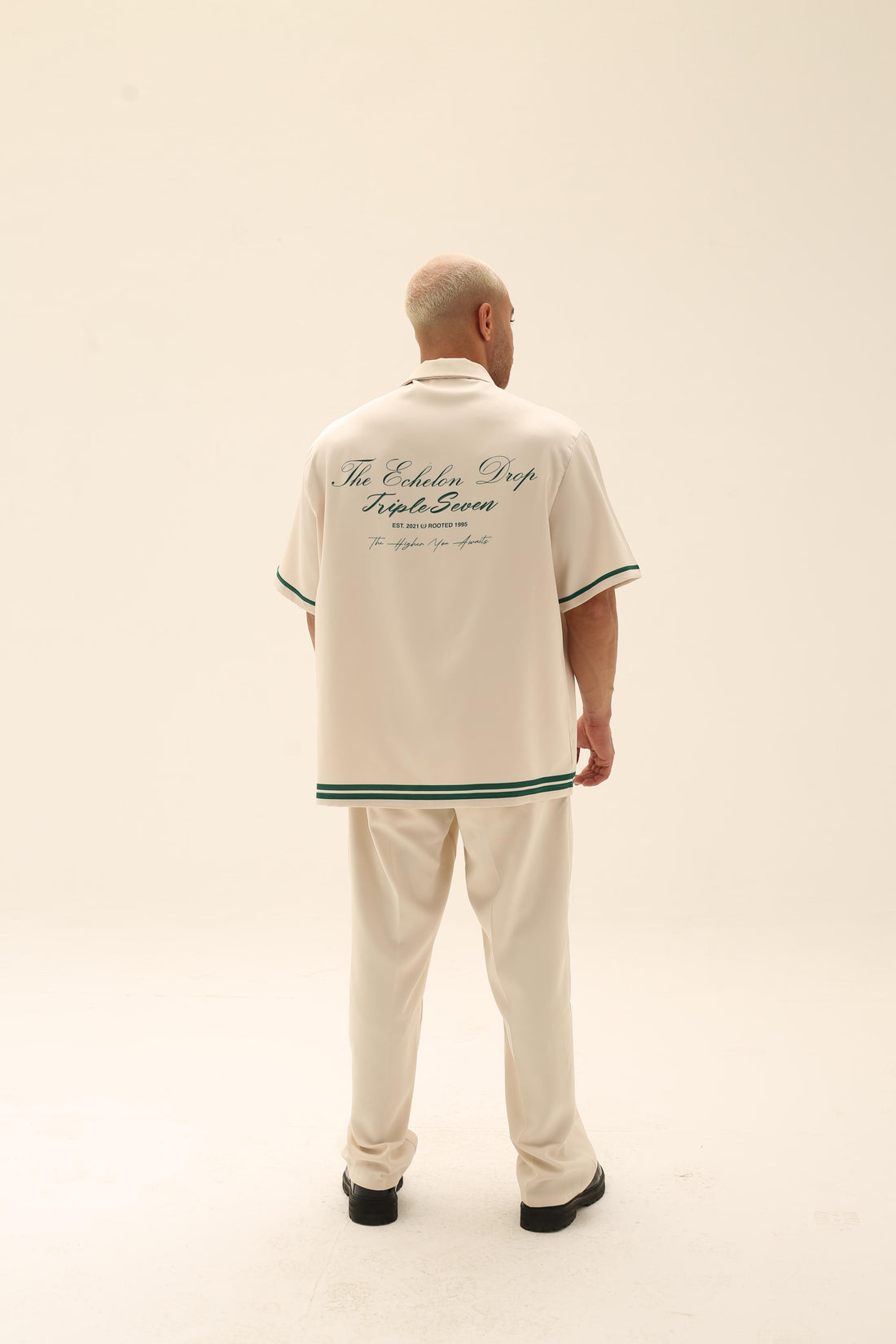 The court collar shirt