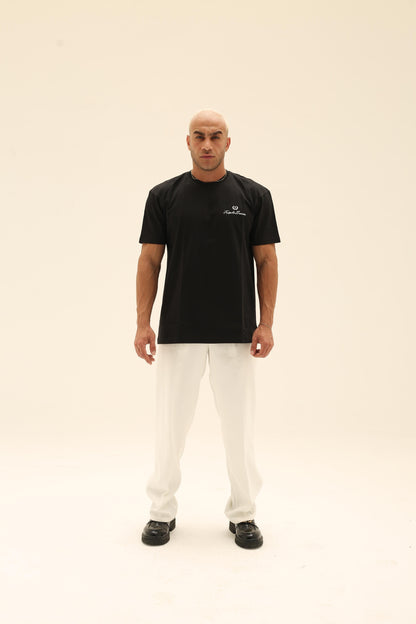 T7 Core t-shirt (pitch black with white signature detailing)