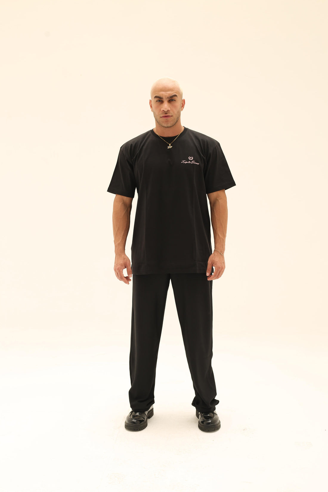 T7 Core t-shirt (black with wahsed pink signature detailing)