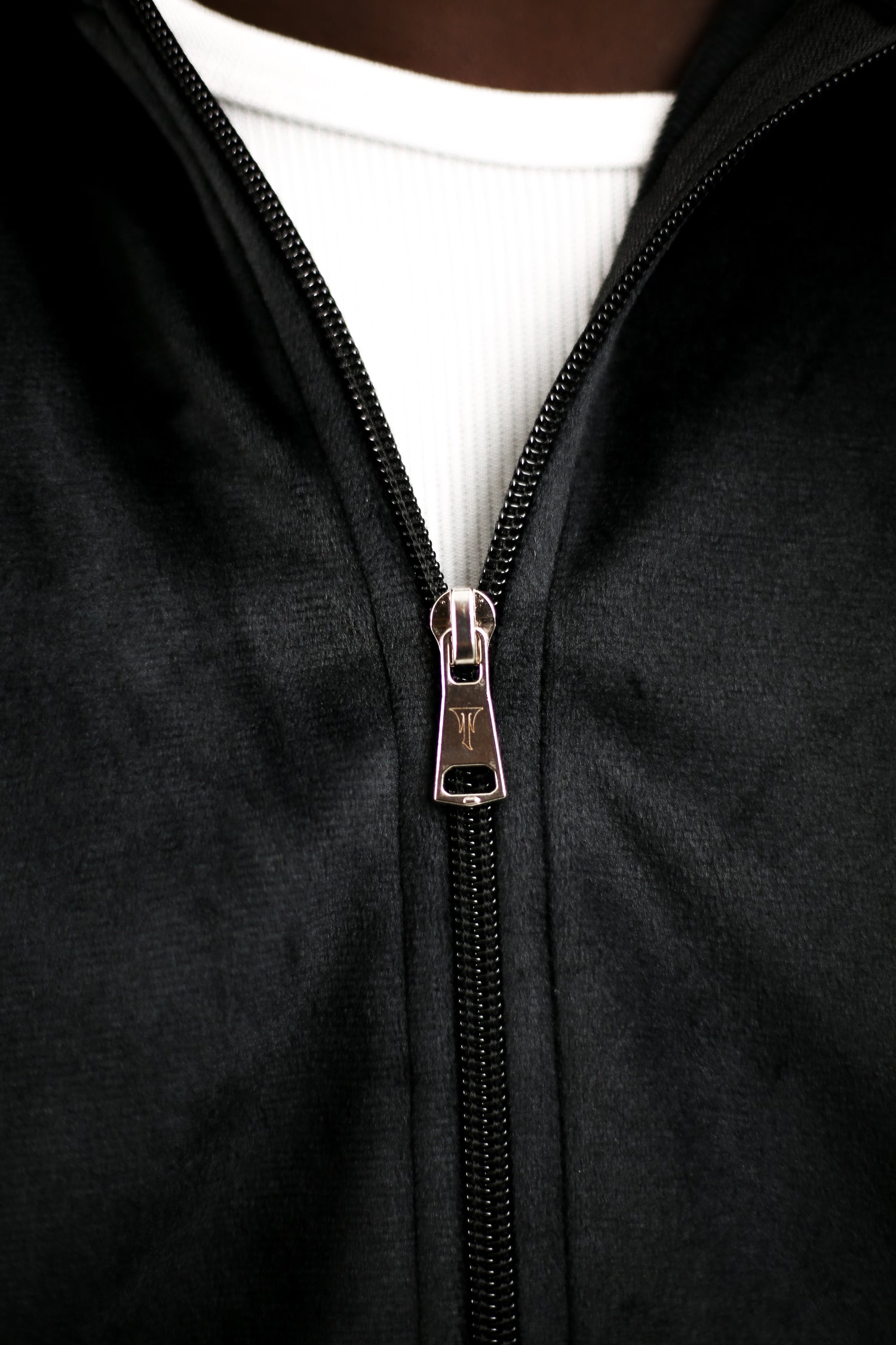 The Noir Royale (sweater/ trousers) (Black)